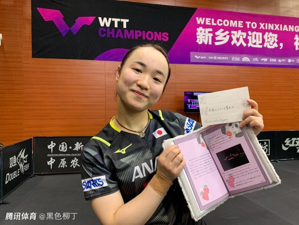 “他的伤势很严重，所以要一步一步来，但他正在和我们一起训练，他很积极，所以很快他就会回来。
